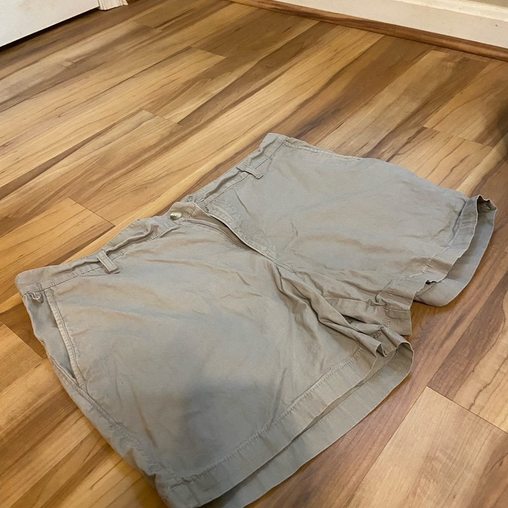 Columbia Khaki Outdoor Shorts